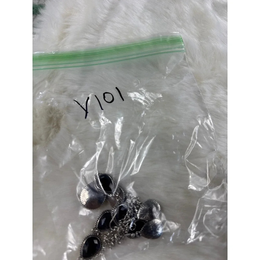 Black Teardrop Crystal Necklace and Earring‎ Set Silver Tone Bib Statement